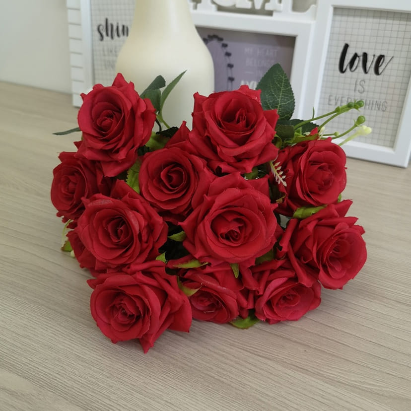 Искусственные цветы в Нефтегорске | Цветы искусственные «Розы острые», красные, букет