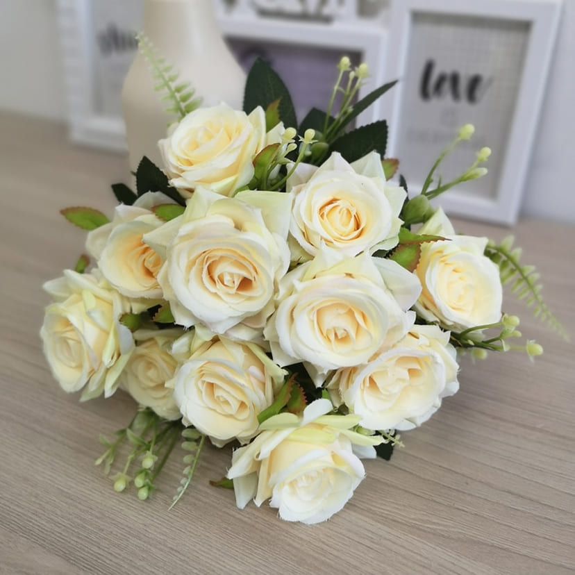 Искусственные цветы в Нефтегорске | Цветы искусственные «Розы острые», молочно-персиковые, букет